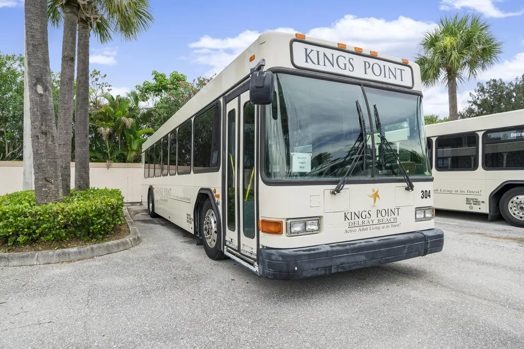 220 Seville J Delray Beach FL 33446
