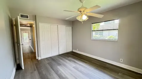 220 Seville J Delray Beach FL 33446