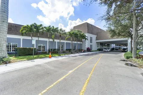 220 Seville J Delray Beach FL 33446