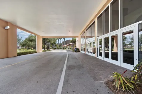 220 Seville J Delray Beach FL 33446