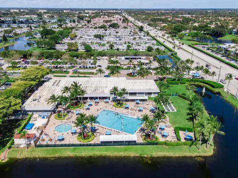 220 Seville J Delray Beach FL 33446