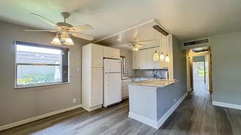 220 Seville J Delray Beach FL 33446