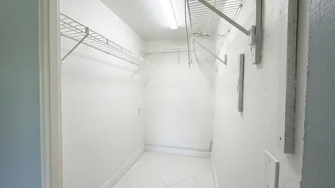 220 Seville J Delray Beach FL 33446