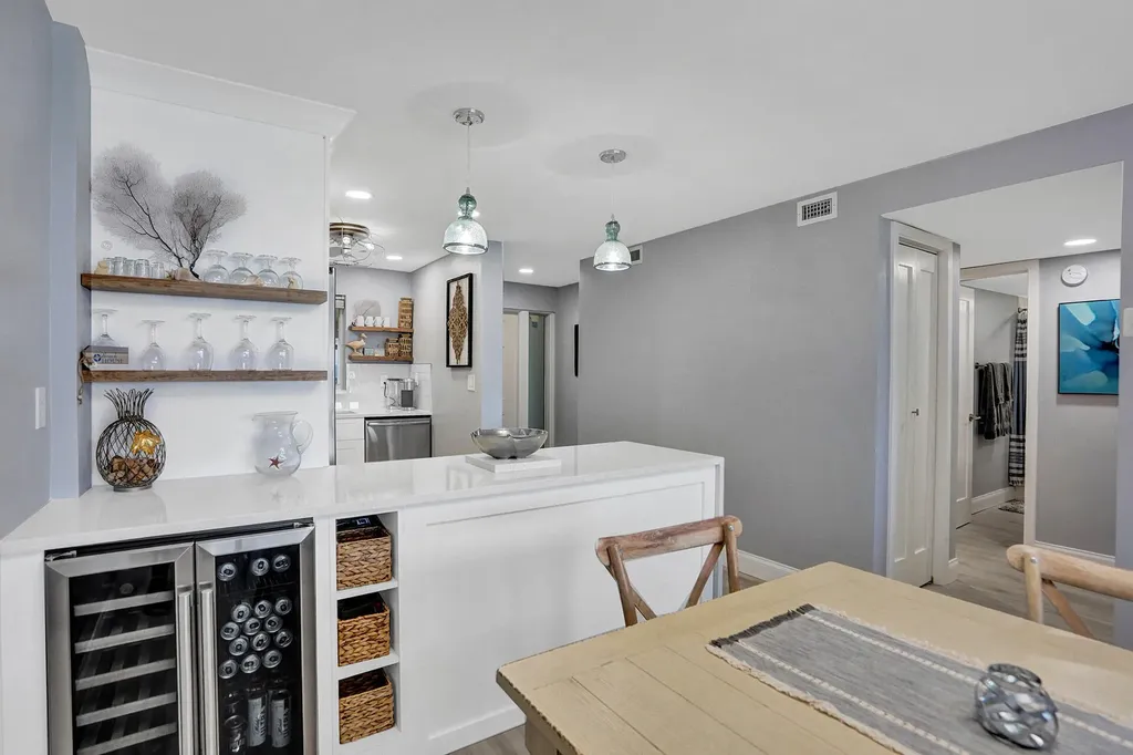 1169 Hillsboro Hillsboro Beach FL 33062