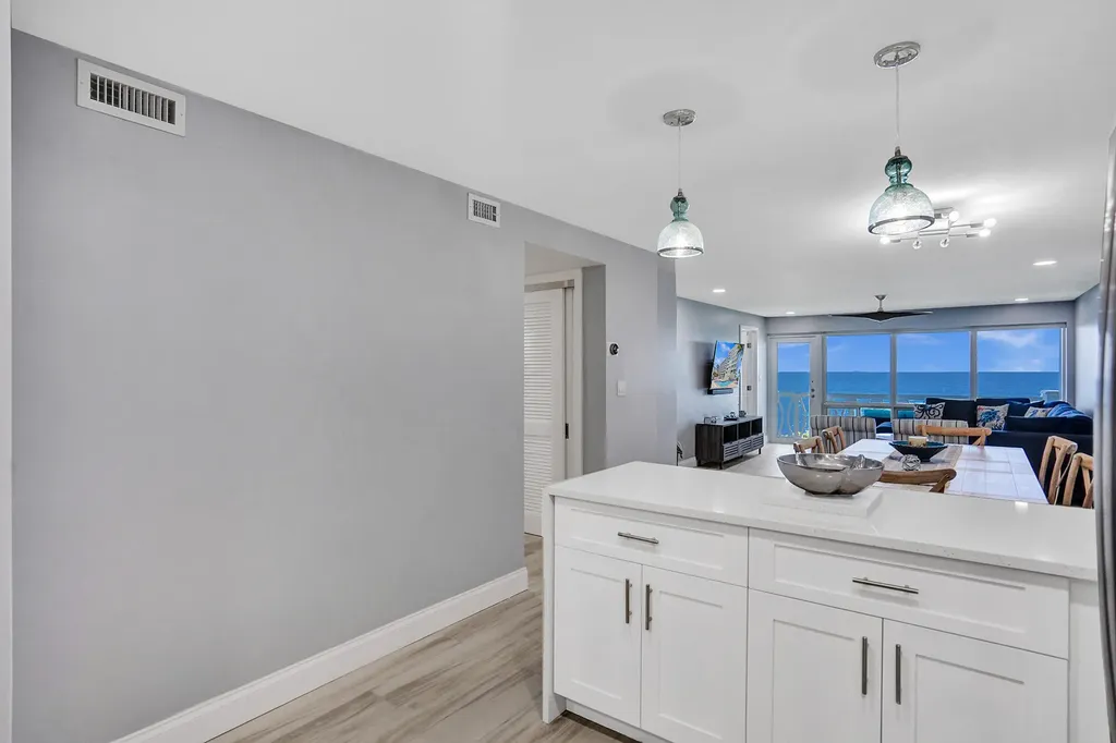 1169 Hillsboro Hillsboro Beach FL 33062