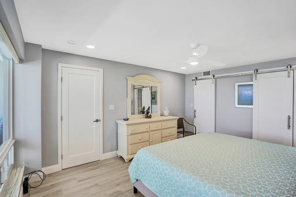 1169 Hillsboro Hillsboro Beach FL 33062