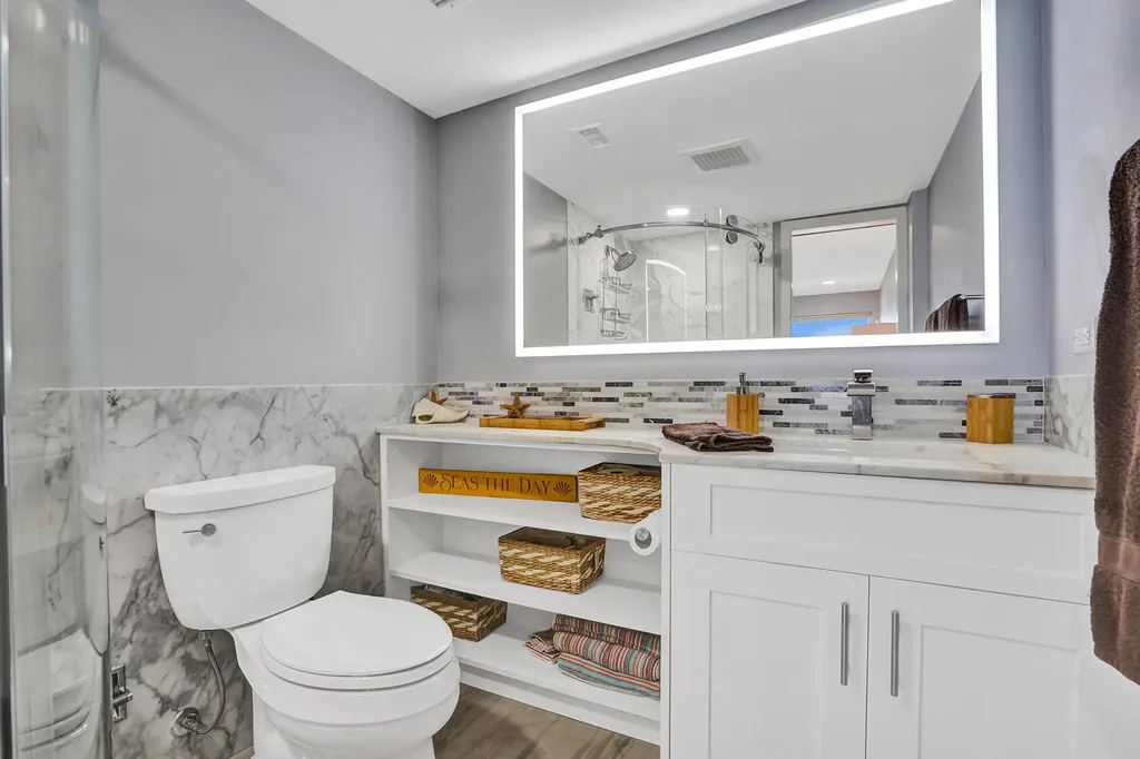 1169 Hillsboro Hillsboro Beach FL 33062