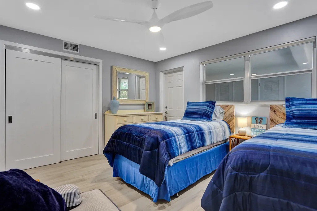 1169 Hillsboro Hillsboro Beach FL 33062