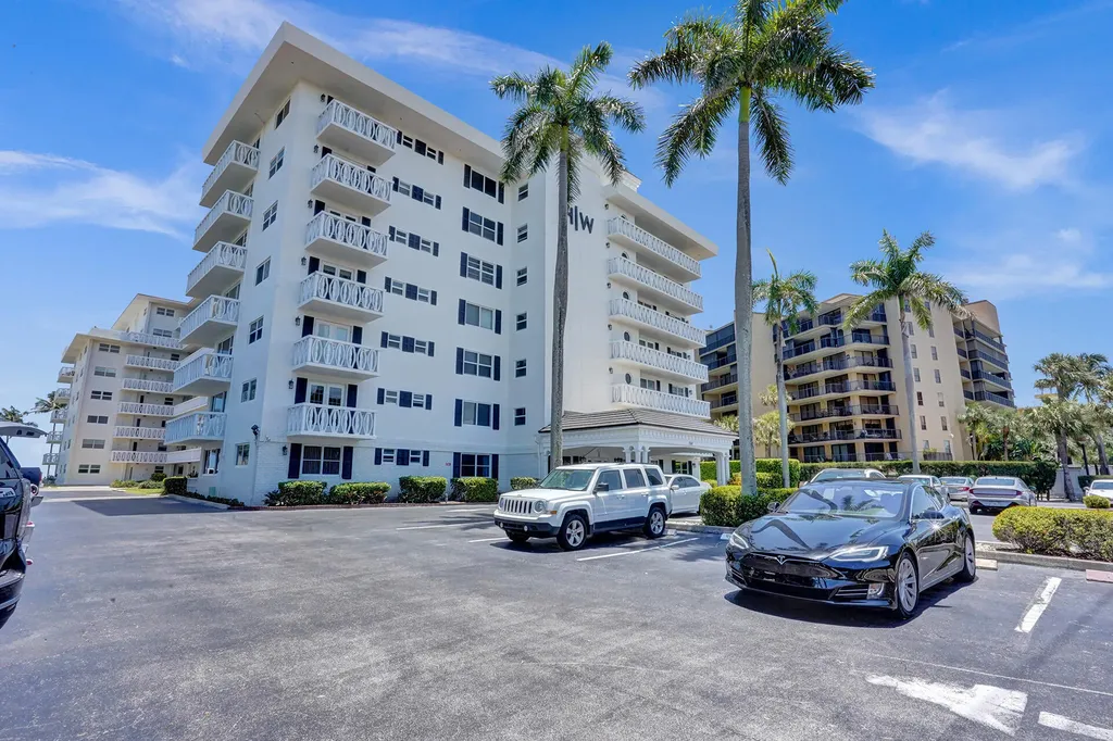 1169 Hillsboro Hillsboro Beach FL 33062