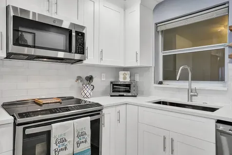 1169 Hillsboro Hillsboro Beach FL 33062