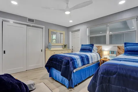 1169 Hillsboro Hillsboro Beach FL 33062