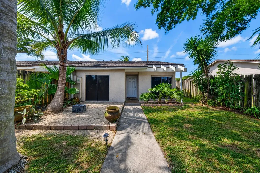 1036 E Lakes Drive Pompano Beach FL 33064