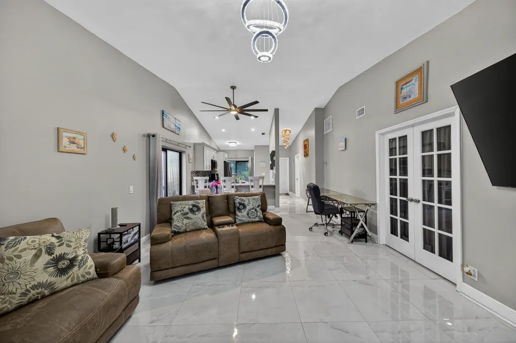 1036 E Lakes Drive Pompano Beach FL 33064