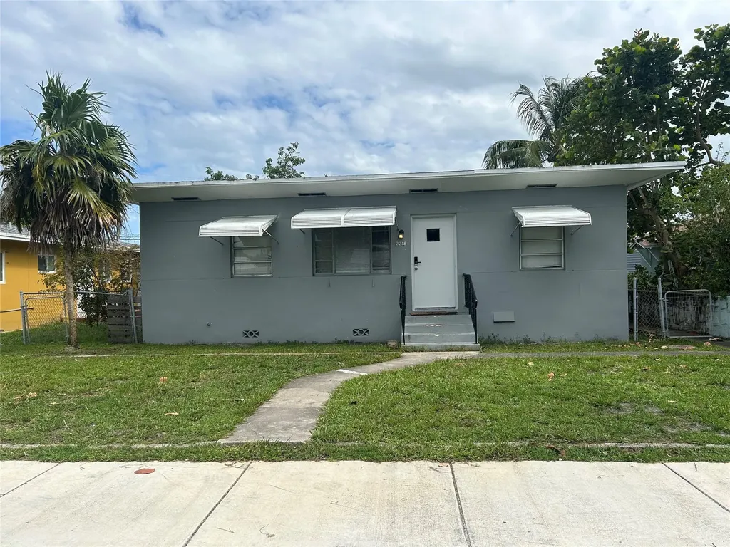 2218 Roosevelt Street Hollywood FL 33020
