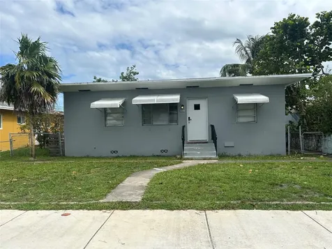 2218 Roosevelt Street Hollywood FL 33020
