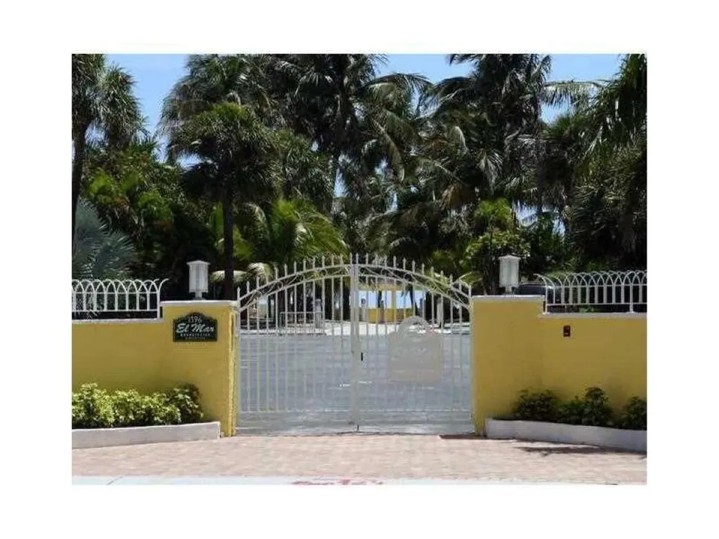 2020 Terra Mar Drive Pompano Beach FL 33062