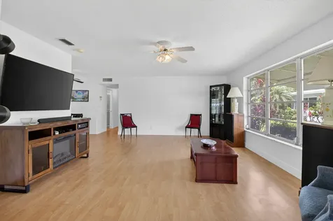 172 High Point Terrace W Delray Beach FL 33445