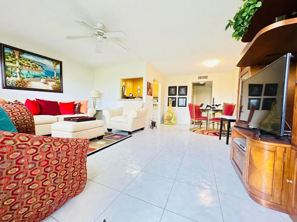 4038 Berkshire B Deerfield Beach FL 33442