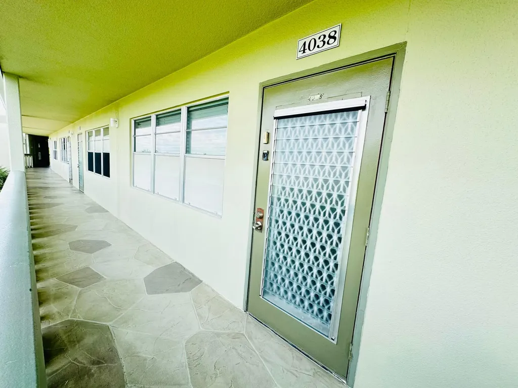 4038 Berkshire B Deerfield Beach FL 33442