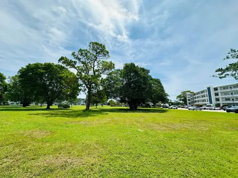 4038 Berkshire B Deerfield Beach FL 33442