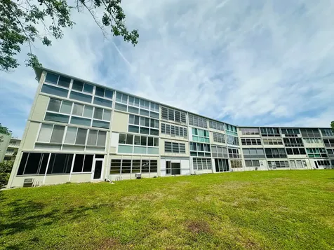 4038 Berkshire B Deerfield Beach FL 33442