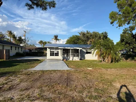 3277 SE Birch Avenue Stuart FL 34997