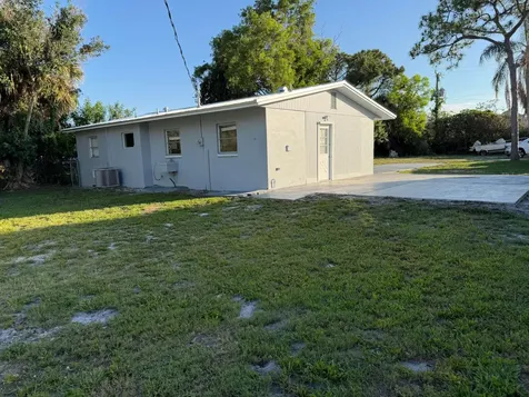 3277 SE Birch Avenue Stuart FL 34997