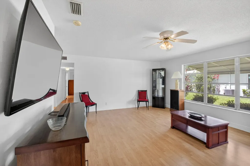 172 High Point Terrace W Delray Beach FL 33445