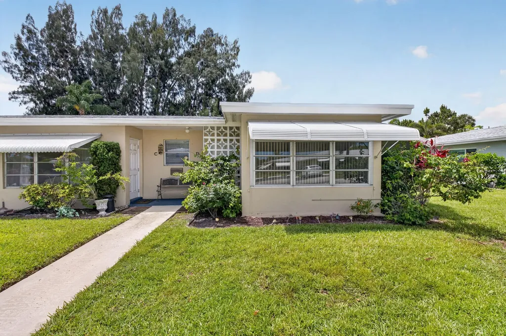 172 High Point Terrace W Delray Beach FL 33445