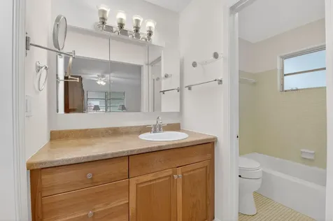 172 High Point Terrace W Delray Beach FL 33445