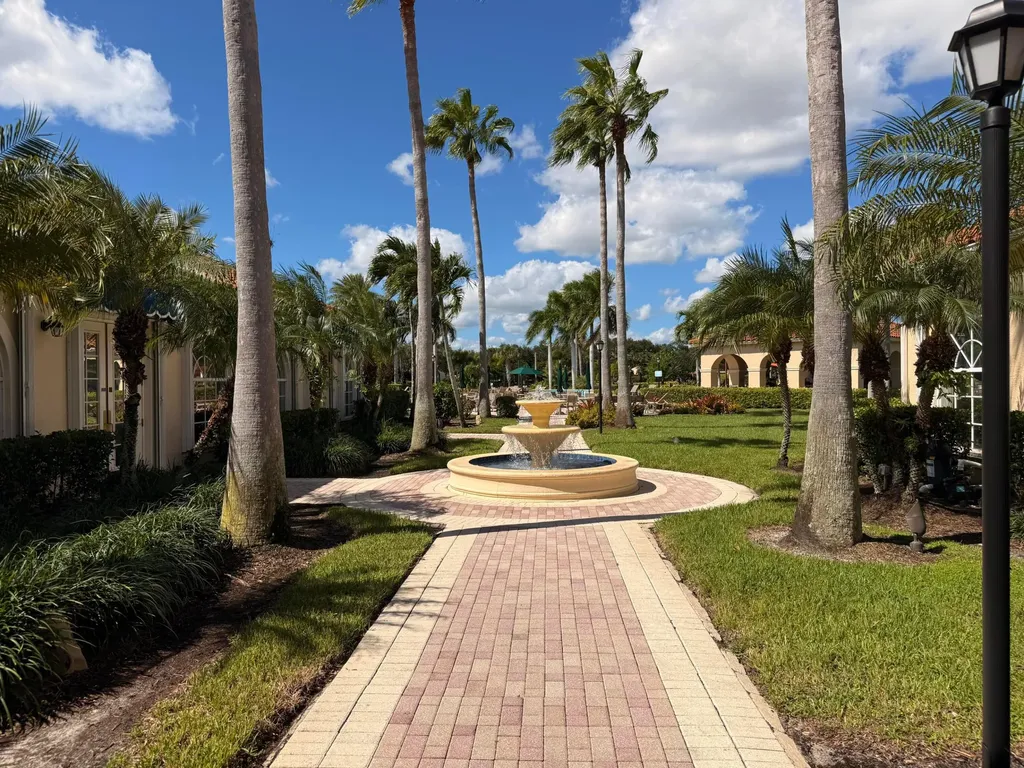 633 NW Whitfield Way Port St Lucie FL 34986