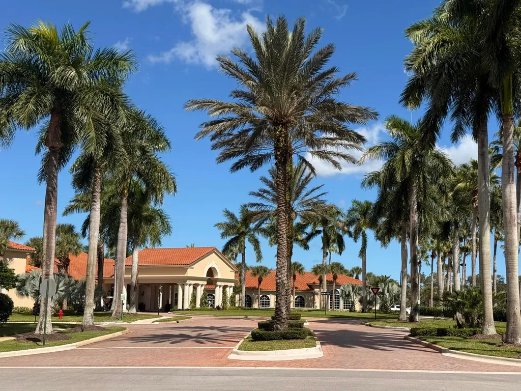 633 NW Whitfield Way Port St Lucie FL 34986