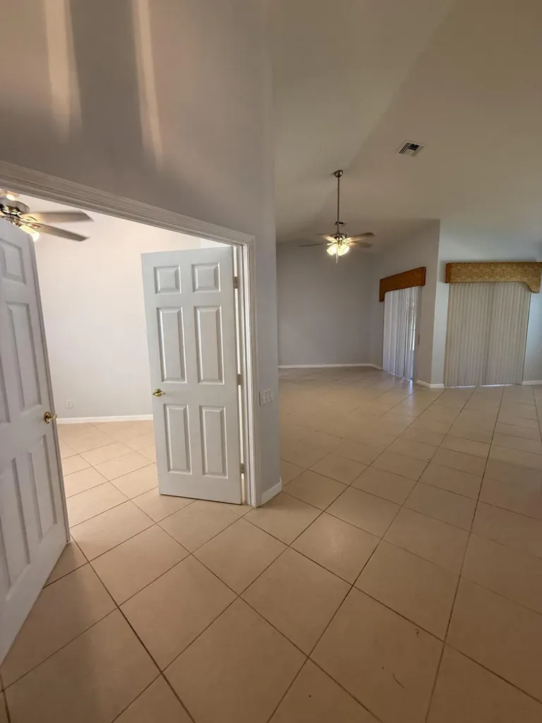 633 NW Whitfield Way Port St Lucie FL 34986