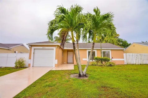 18813 Cloud Lake Circle Boca Raton FL 33496