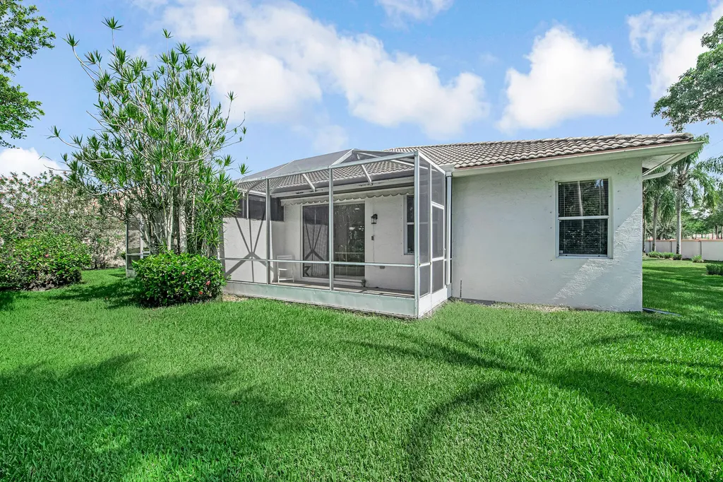 9543 Crescent View Drive N Boynton Beach FL 33437