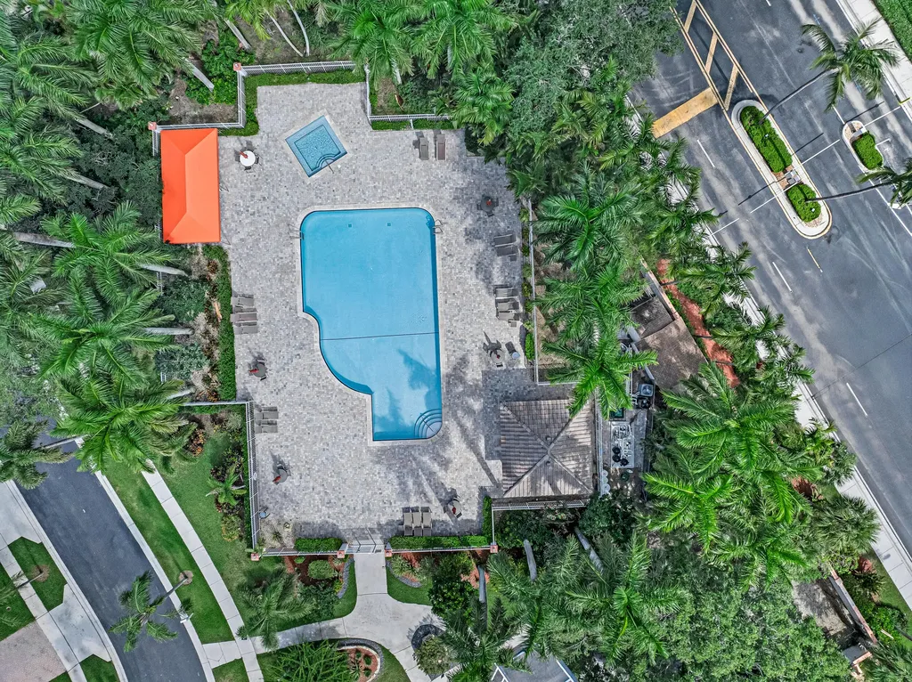 9543 Crescent View Drive N Boynton Beach FL 33437