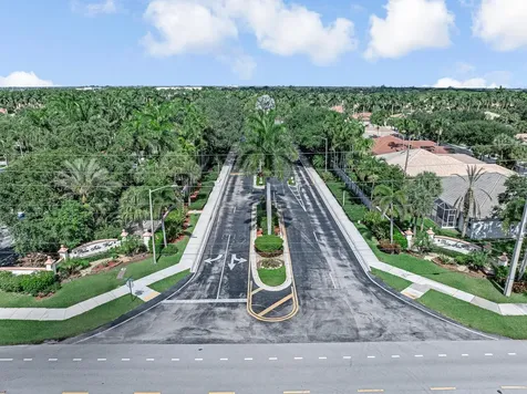9543 Crescent View Drive N Boynton Beach FL 33437