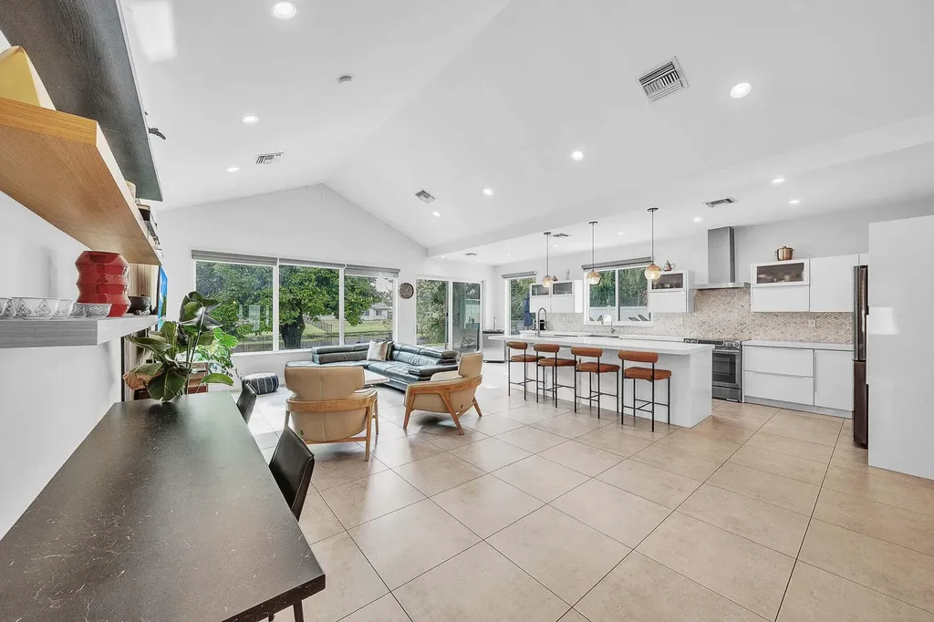 19515 Carolina Circle Boca Raton FL 33434