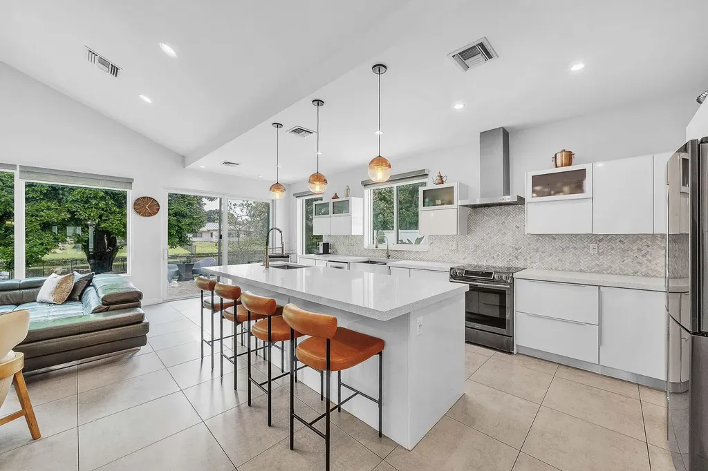19515 Carolina Circle Boca Raton FL 33434