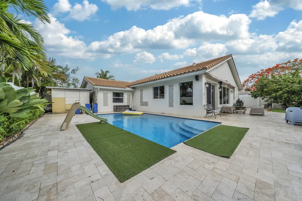 19515 Carolina Circle Boca Raton FL 33434
