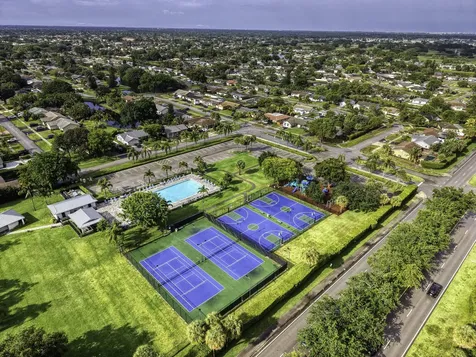 19515 Carolina Circle Boca Raton FL 33434