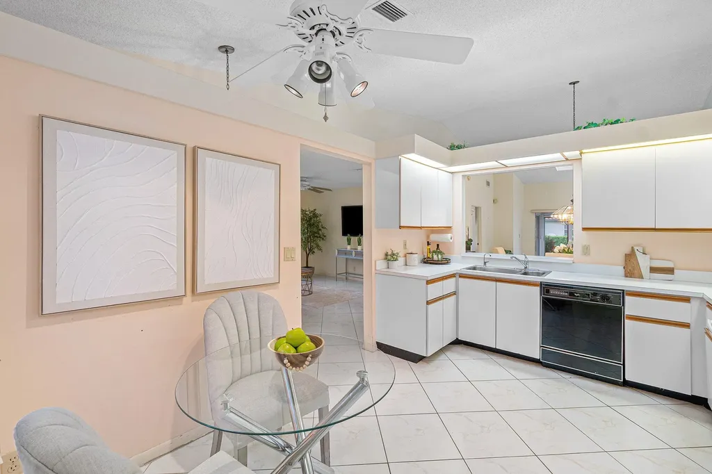 6123 Waldwick Circle Delray Beach FL 33484