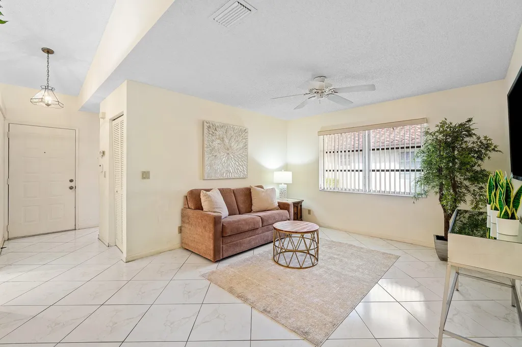 6123 Waldwick Circle Delray Beach FL 33484