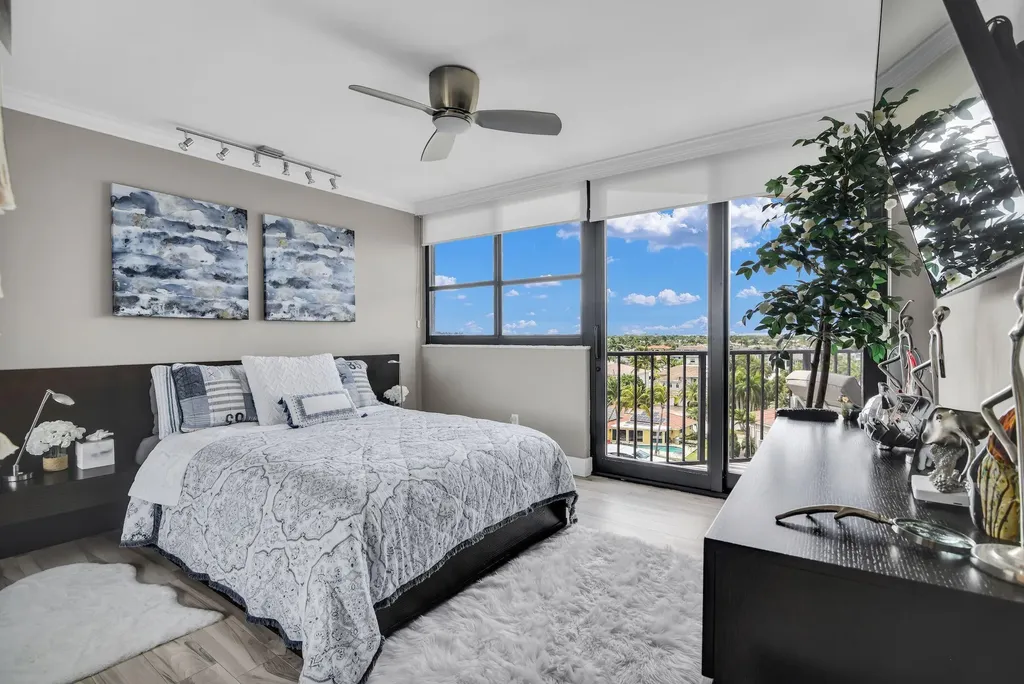899 Jeffery Street Boca Raton FL 33487