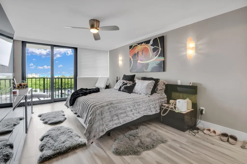 899 Jeffery Street Boca Raton FL 33487