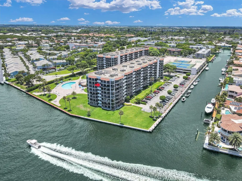 899 Jeffery Street Boca Raton FL 33487