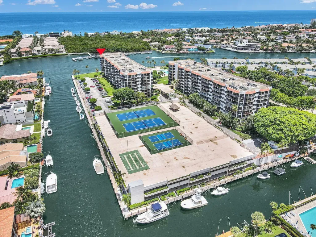 899 Jeffery Street Boca Raton FL 33487