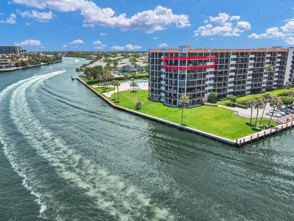 899 Jeffery Street Boca Raton FL 33487