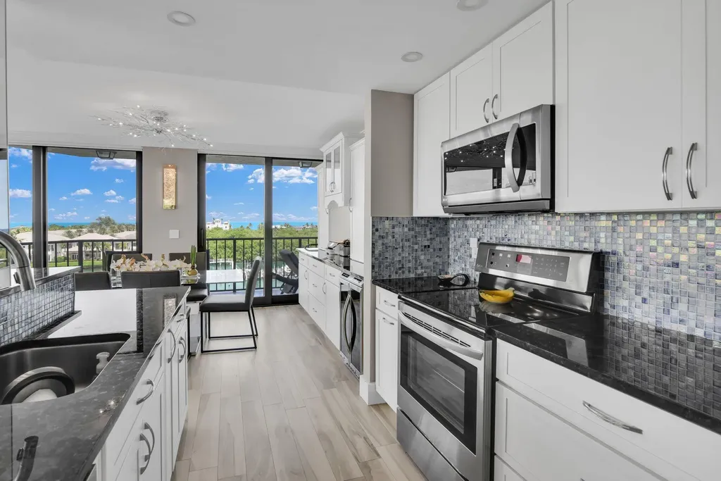 899 Jeffery Street Boca Raton FL 33487