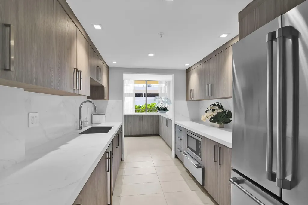 899 Jeffery Street Boca Raton FL 33487